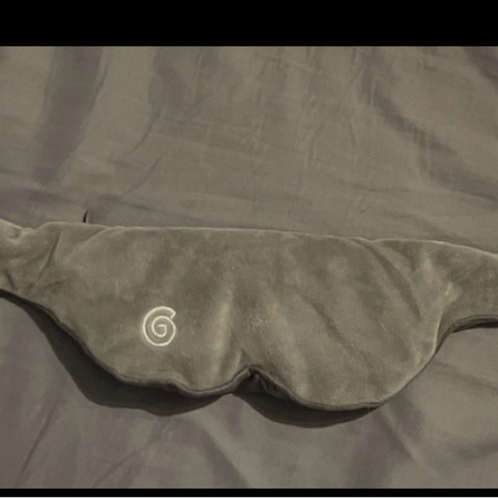 Gravity Weighted Eye Mask